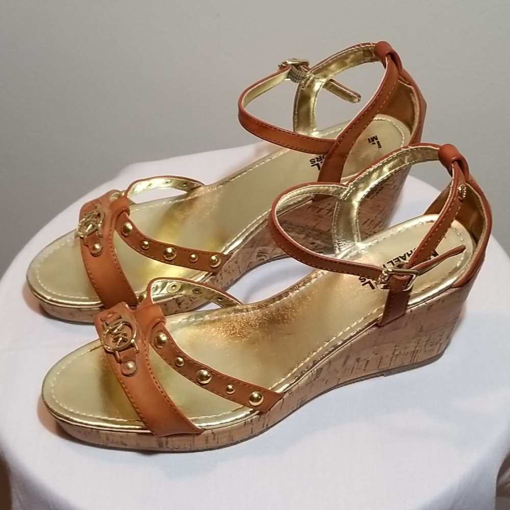 MICHAEL KORS Brown & Gold Wedge 3" Heels